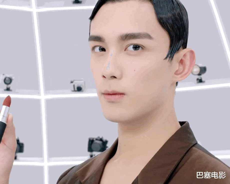 李连杰|不是弄丑就叫高级感，“妖魔鬼怪”般的审美，搞成这样有必要？