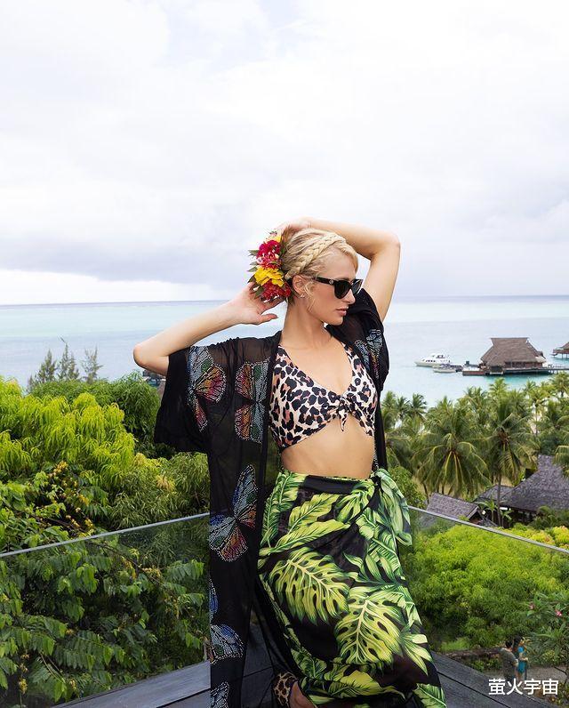 金·卡戴珊|帕里斯·希尔顿度蜜月，在卡戴珊丢耳环的地方，40半的大脚醒目