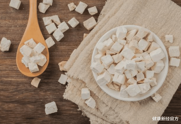 医生|23岁实习生确诊肾衰，透析后离世，医生：这“1物”吃一口等于10斤猪肉