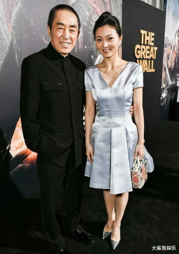 王一博|71岁张艺谋携妻在深圳购240万豪车，自己仍穿300元国货