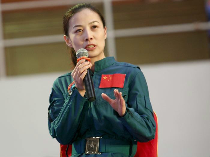追寻星座的世界 山东大妞或上神舟十三号，首位太空教师王亚平，是否再上几堂课？