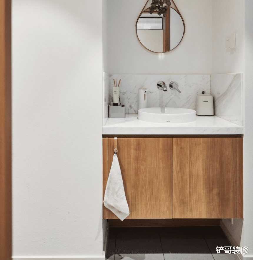 专属两代人的生活空间,满足适老的需求,衔接现代的生活