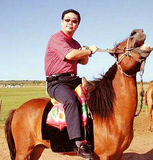 方宏进|著名主持人方宏进：最红时离开央视，后抛妻别女，现在过得怎样？