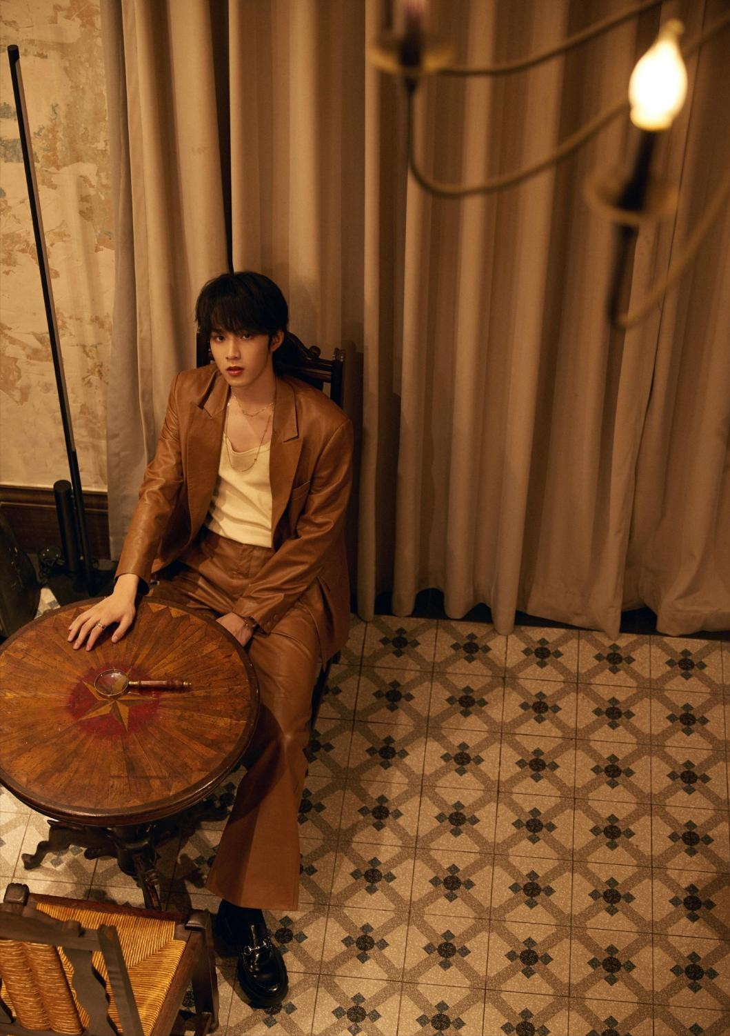 Lady变美日记 潮男时尚穿搭能有多简约，05后爱豆刘耀文的穿搭，值得学习