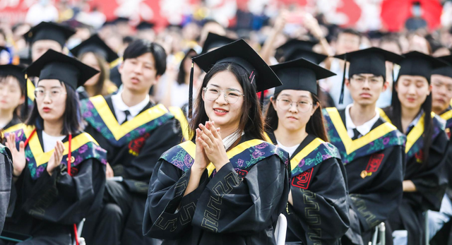 上海市|上海落户“四大金刚”出炉，学生不用为户口发愁，毕业就能落户