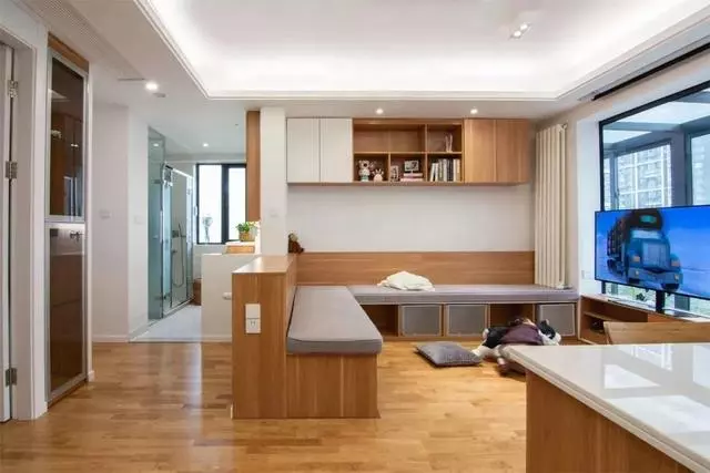 89㎡两室改三室,客厅不买沙发,舍弃电视墙,围合卡座超实用