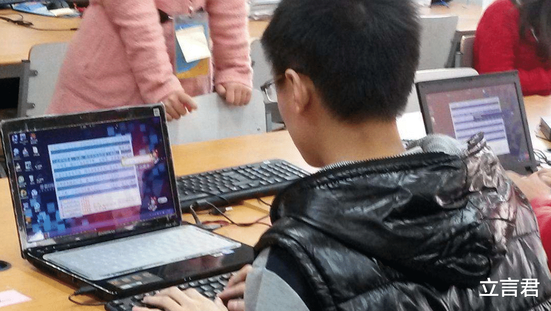 大学中存在的“私下交易”,为了一时的享受,耽误自己的未来