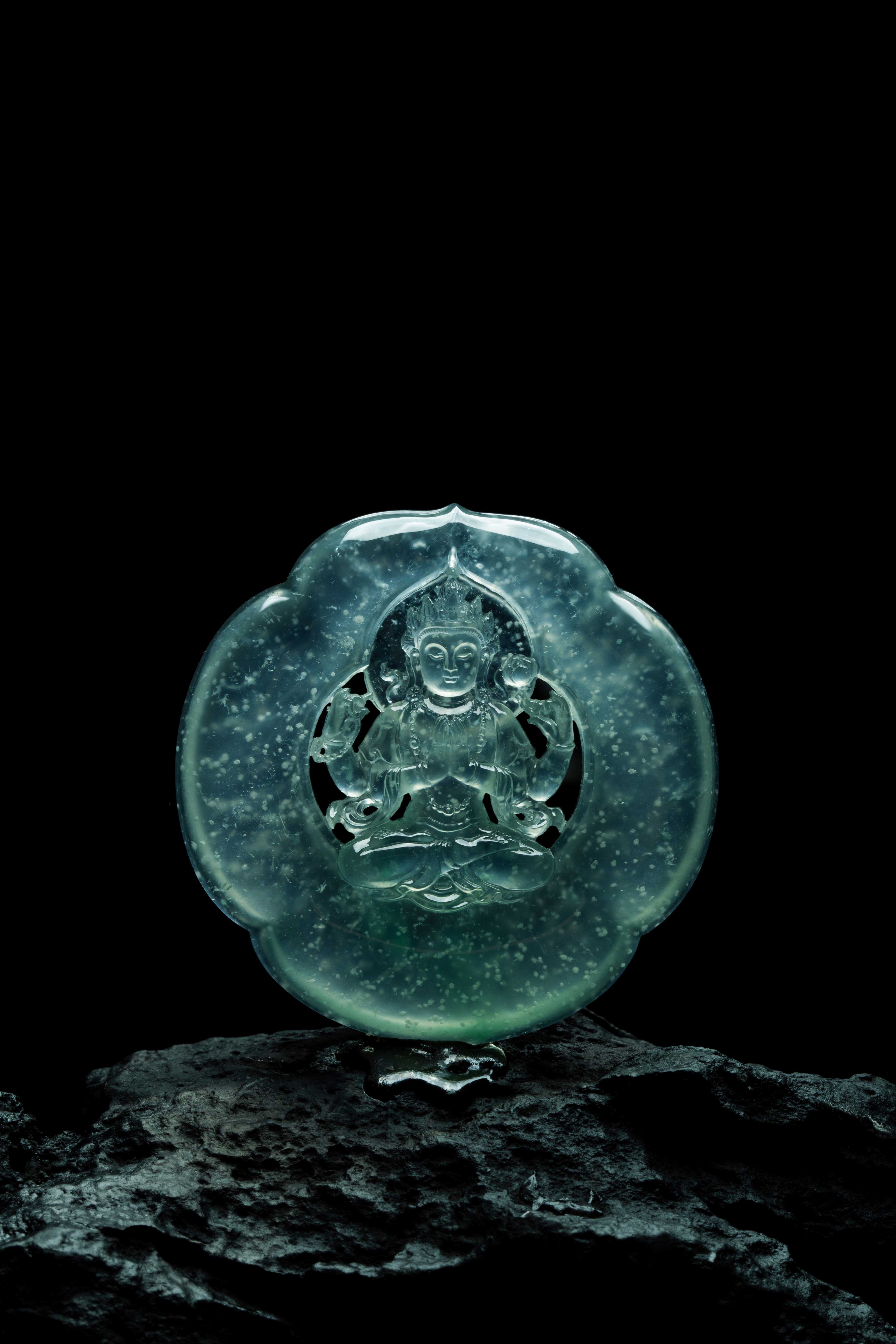 |加龙老师翡翠创作——《四臂观音》