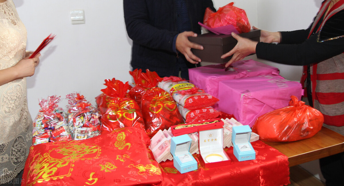 茶馆小二 结婚!女方为何收彩礼?是否带回男方?面子比婚后生活还重要?