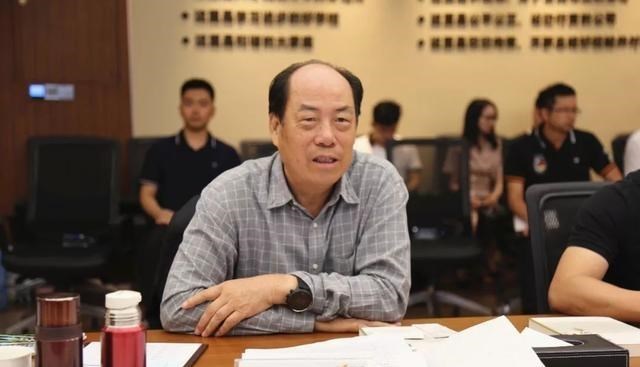碧桂园|打工族牛人陈翀，娶到碧桂园董事长杨惠妍，从打工仔一跃成为董事