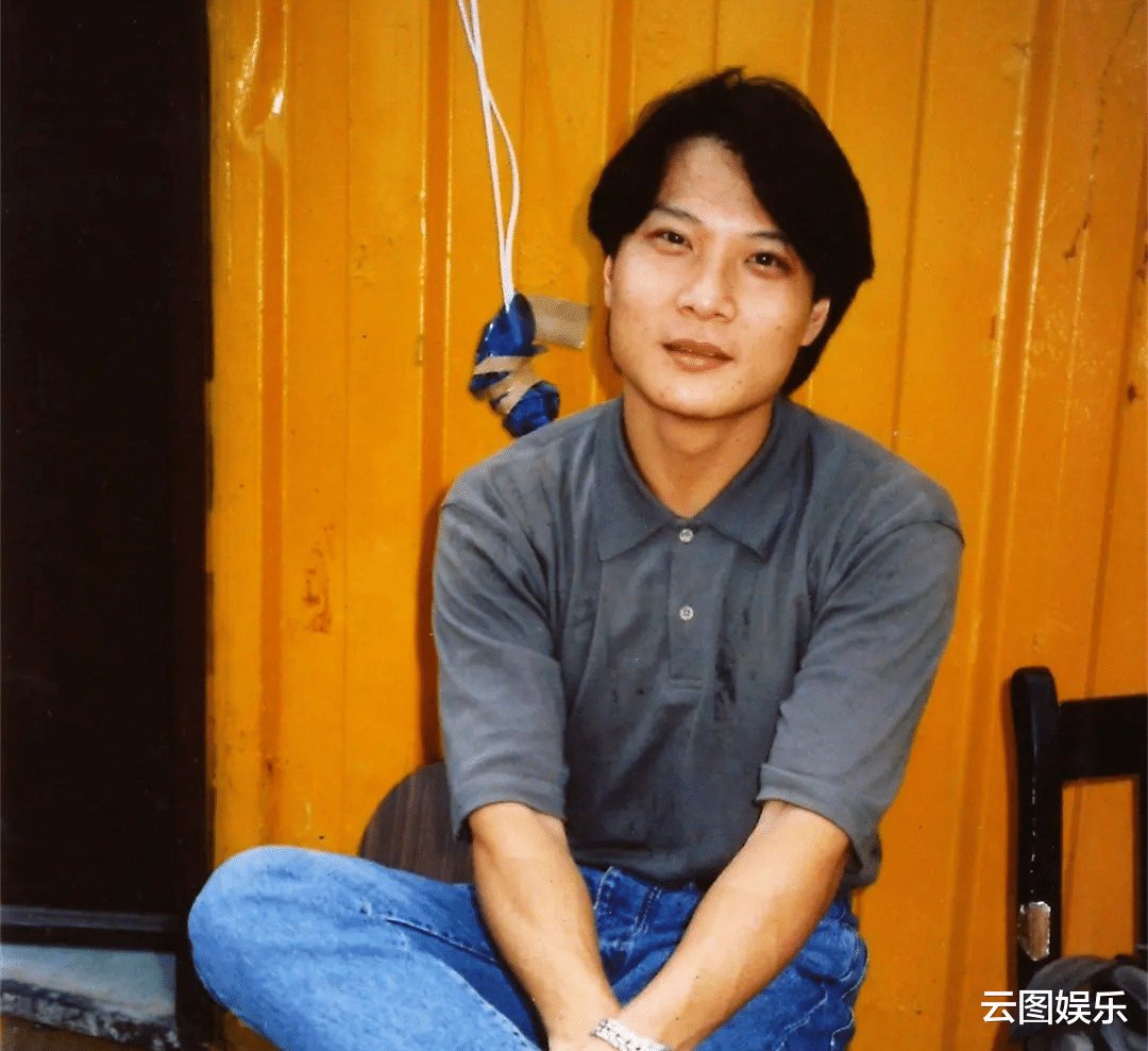 罗云熙|54岁郑伊健出席活动，与钱小豪钱嘉乐兄弟同框，三大男神冻龄有术