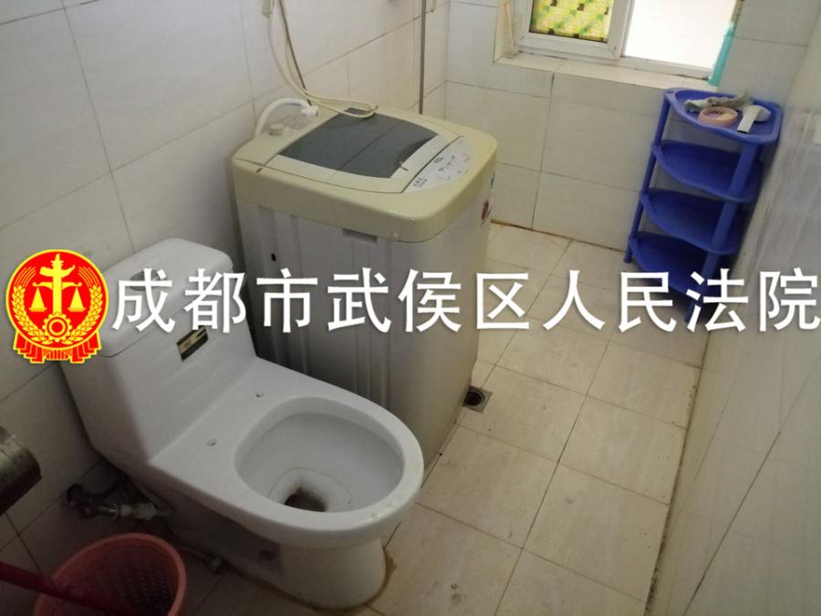 福州|近日，成都武侯区临江东路一套332万住宅拍卖，降价146万都没人要