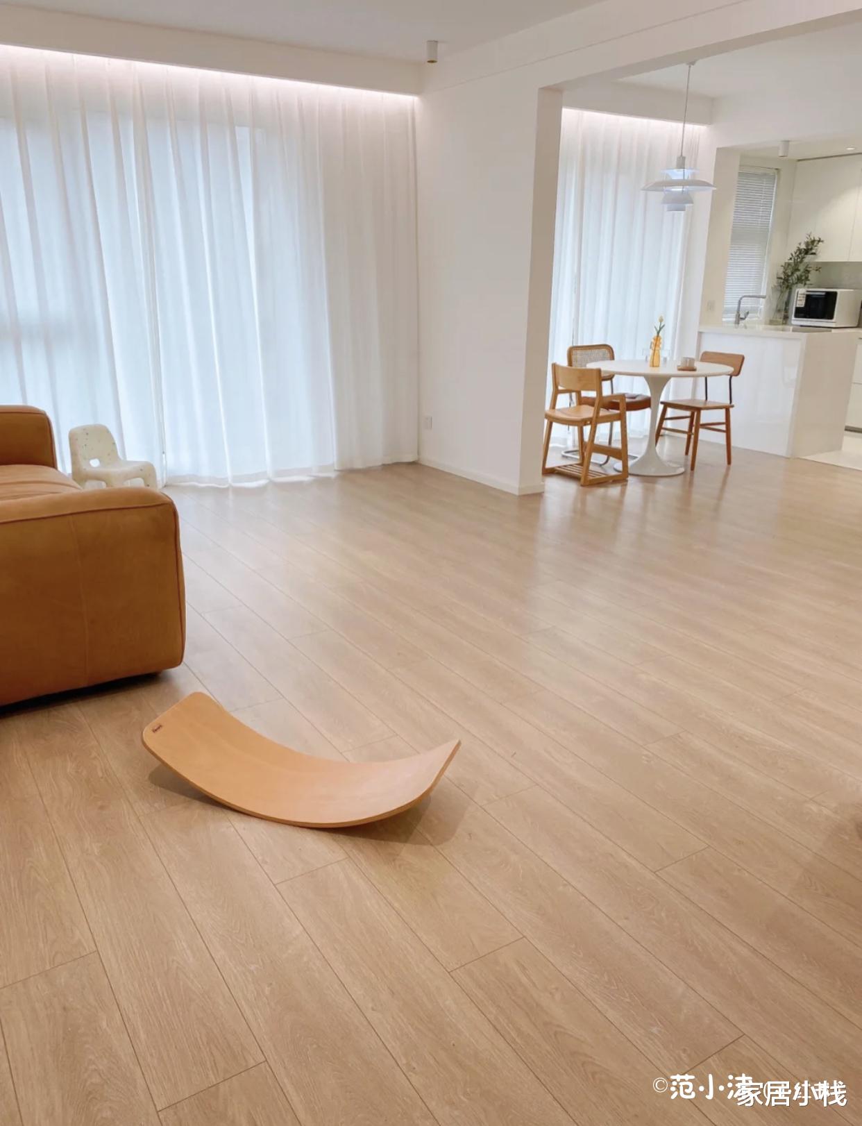 家居小栈 装修完“空无一物”，被说成出租房，这样的“极简”才精致！