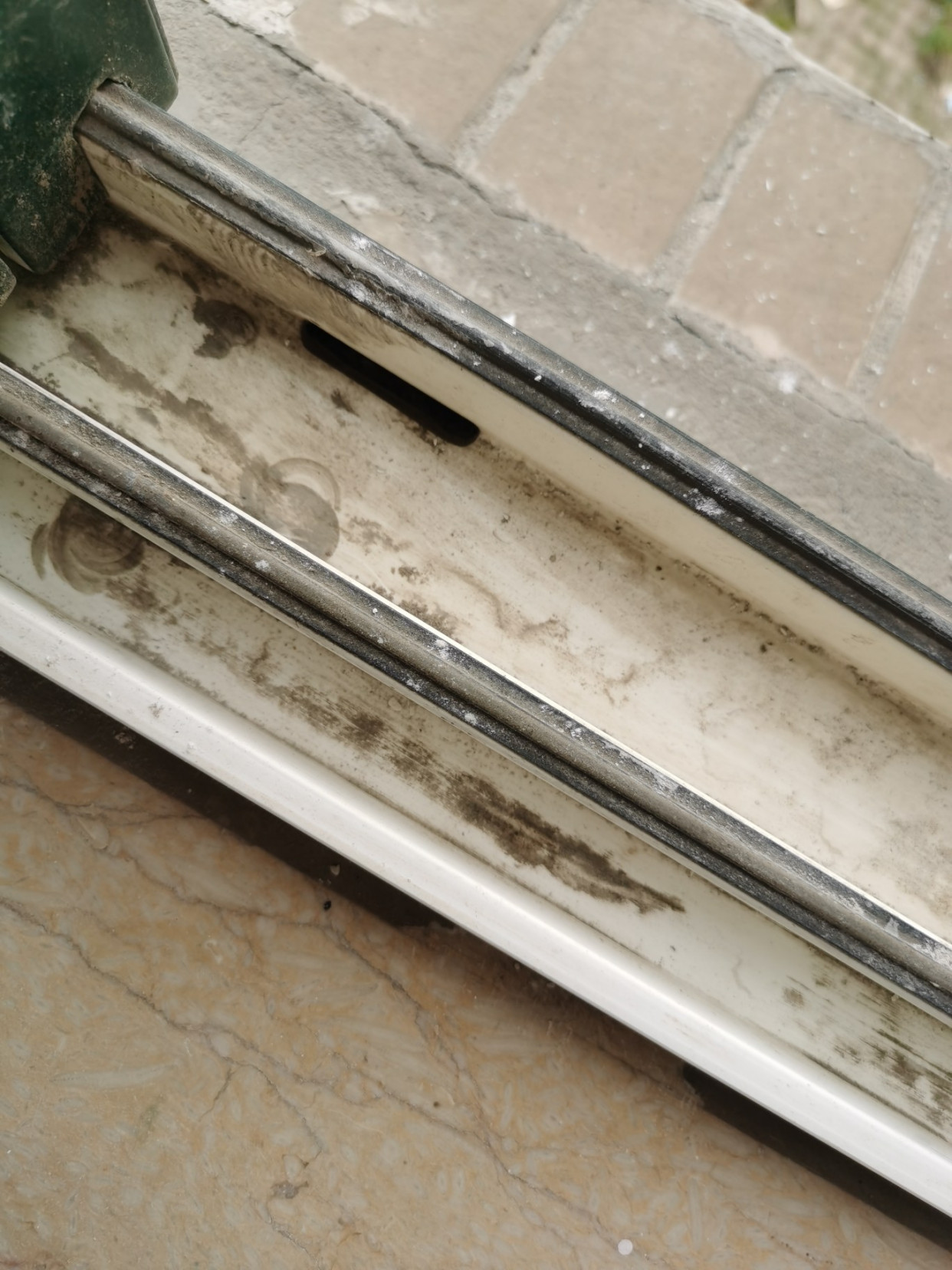 |别再为家里的“细毛灰尘”心烦了，学会这几种方法，能减少很多！