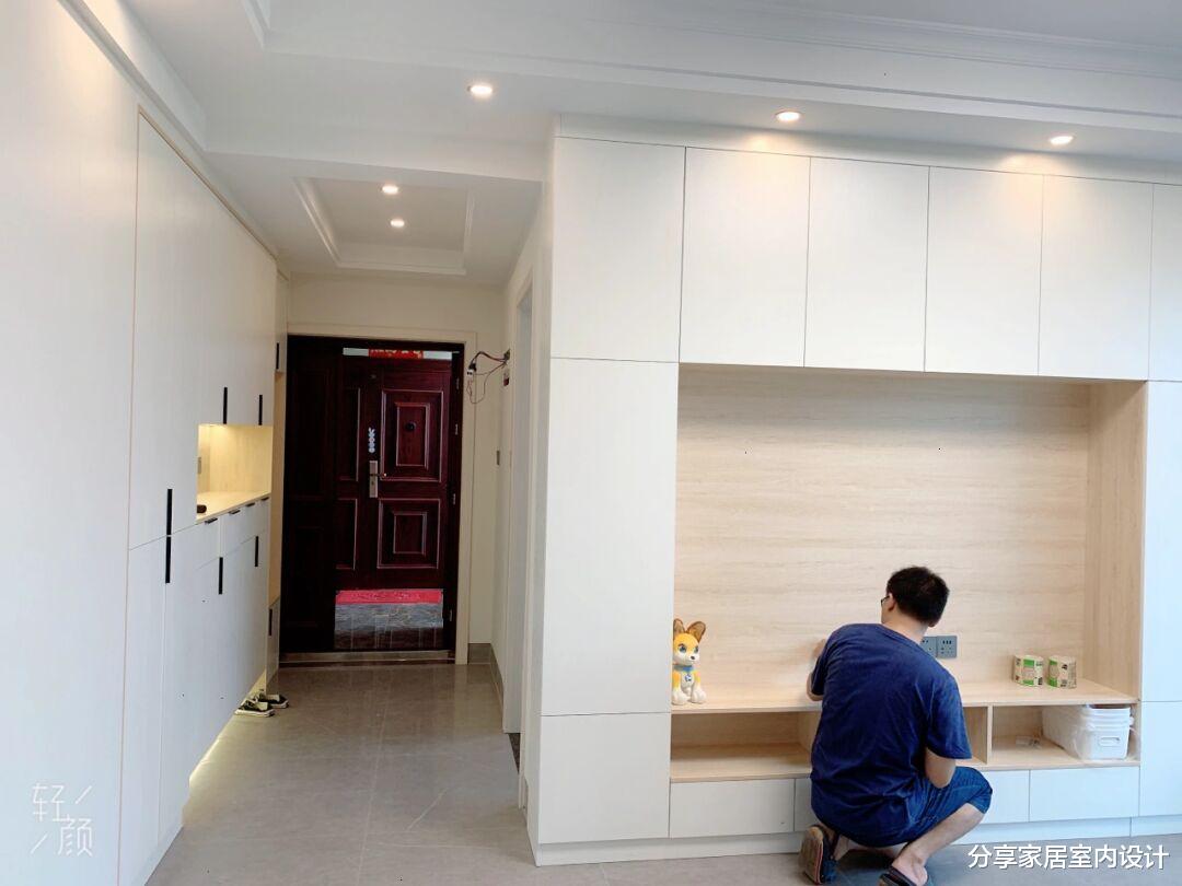 宿舍|一家四口新房，鞋柜衣帽一体柜很实用，电视墙更是大气，很满意！