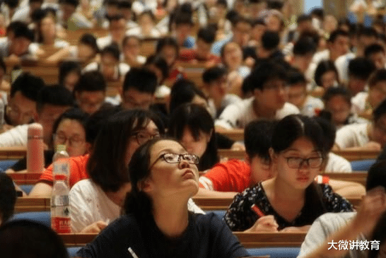 创业|“双非”女硕士求职遭拒,感慨拼不起学历,扩招的“恶果”来了?