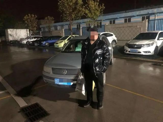 生活报 拘留!浙江一男子一个多月交通违法32次,还对车牌进行“包装”