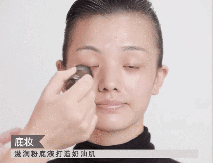 化妆师|为何明星上妆从不卡粉？看完化妆师的手法后，选对工具很重要