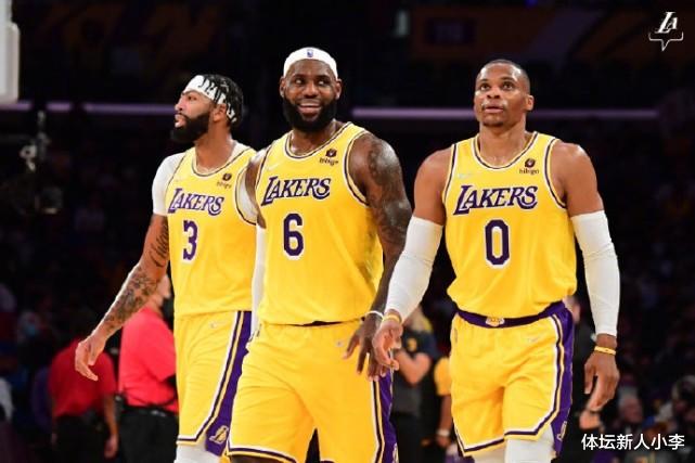 沛县 凌晨4点！湖人又完成1人交易，新赛季16人大名单揭晓