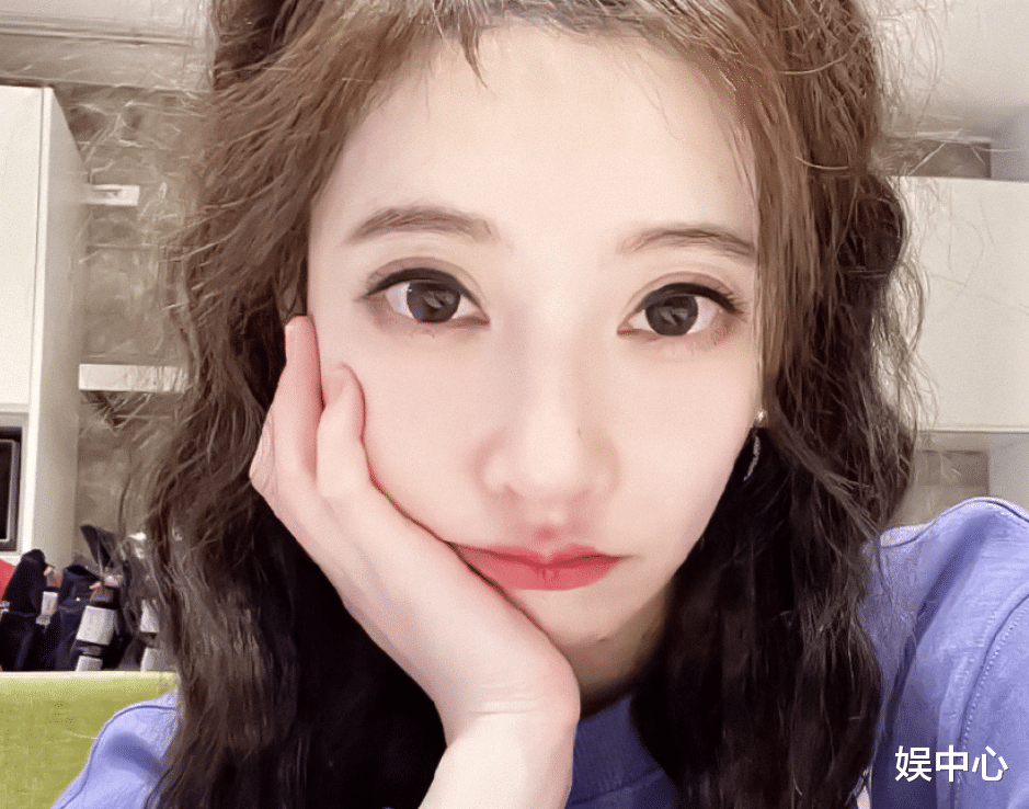 李庚希|华语流行音乐金曲榜各大当红歌手上榜，冯提莫新歌荣获双冠