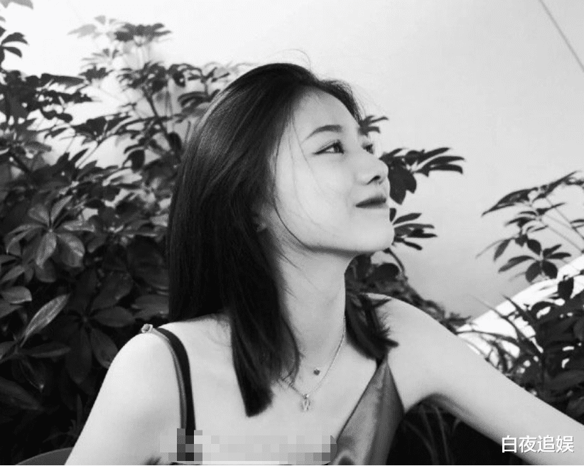 道恩·强森|汪峰16岁女儿尝试轻熟风，撞脸张子枫陈妍希，美得让人移不开眼