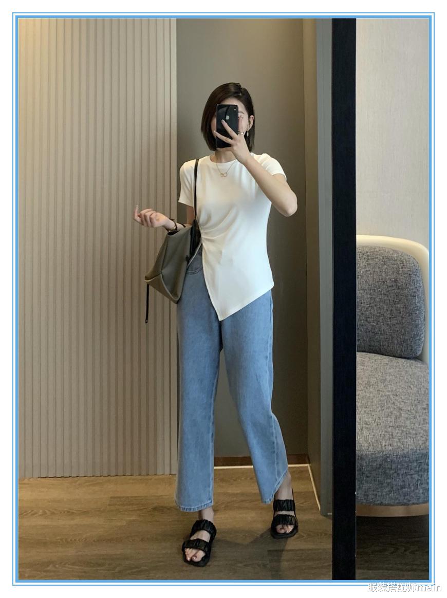 服装搭配师main|今夏必选3条牛仔裤,比短裤凉快比阔腿裤时髦,腿粗胯宽别错过