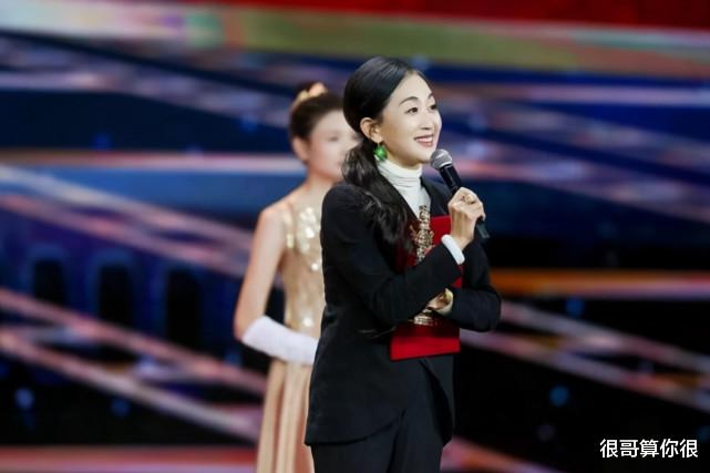 突围|《突围》中的女性角色都不是省油的灯，扮演者也绝非泛泛之辈