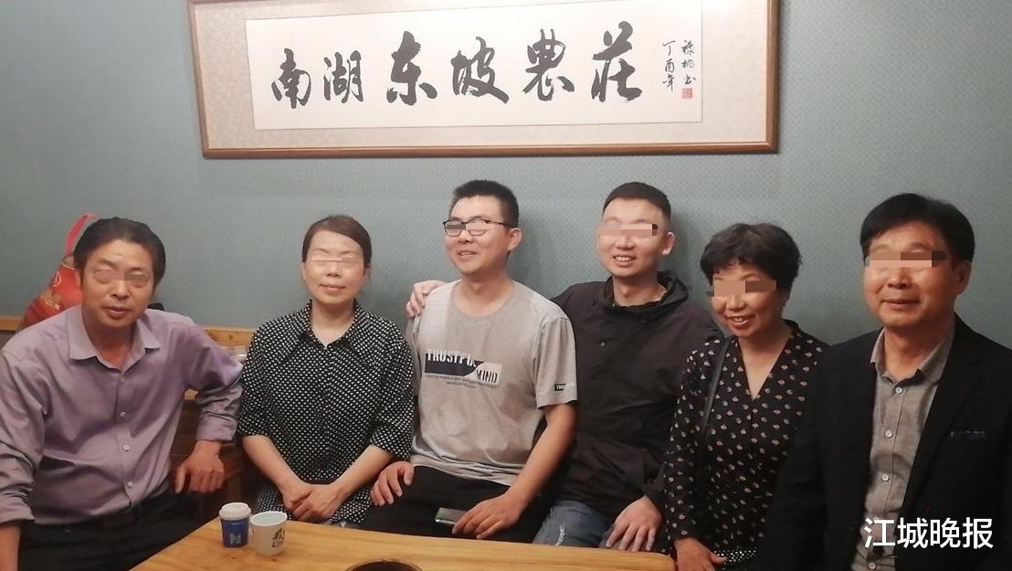 江城晚报 “错换人生28年”案再起争执，案件疑点重重，生母与养母疑似反目