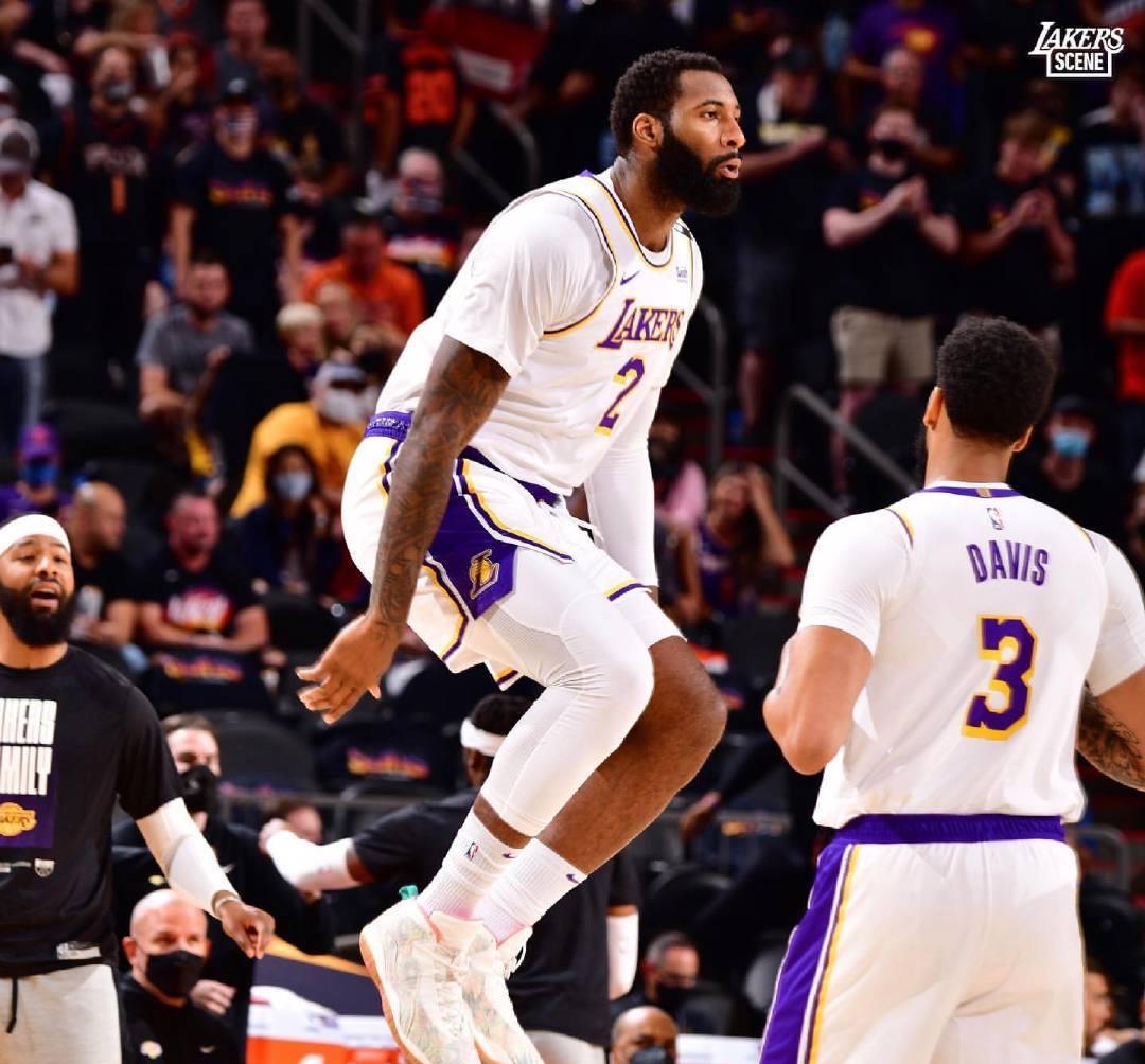 湖人队|湖人输球后，沃格尔该清醒了！防守效率倒数第二，他还不如考辛斯