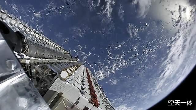 电影 尤利娅、阿汤哥，为啥大明星都争先恐后上太空拍电影了？