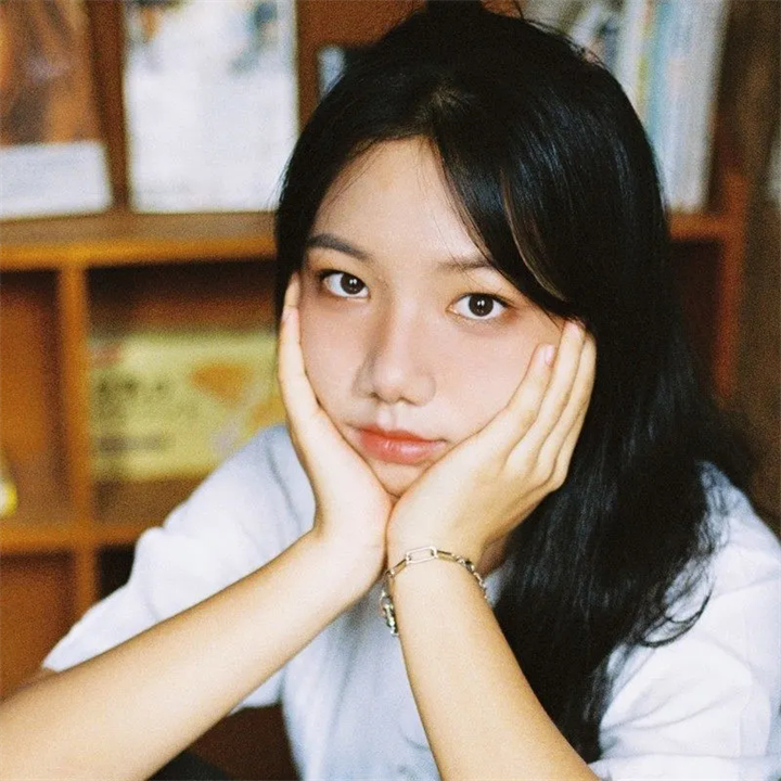 爸妈盒子|初中音乐才女火了，央视表扬，一夜涨粉百万，她到底有多优秀？