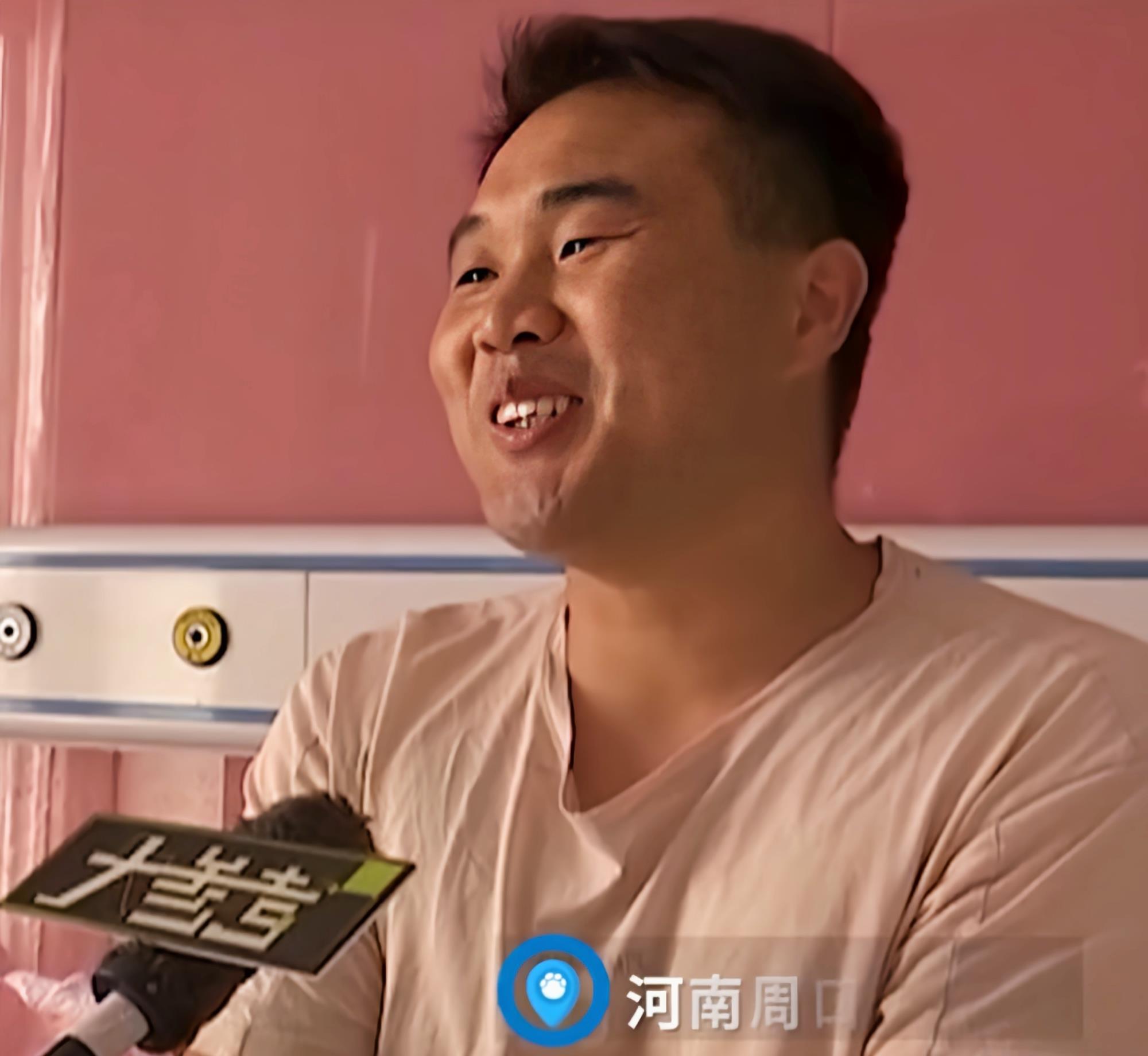 小海社会论|河南：一夫妻第三胎，生了4包胎，还都是儿子，爸爸苦笑不得