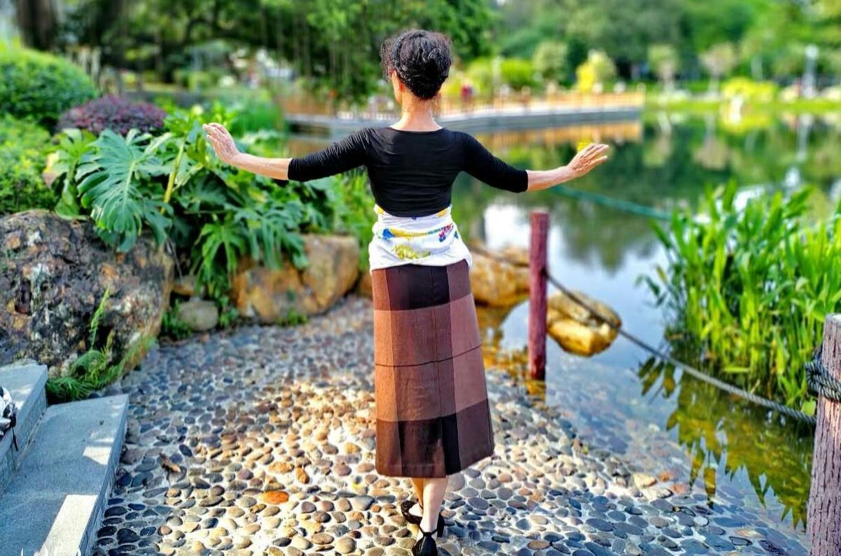 小三|上海阿姨出轨外地小鲜肉，每月“赞助”2万，谁料自己还被小三了