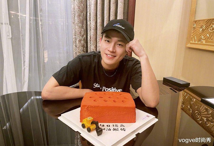 情侣|5对已分手的明星情侣现状：女方都比男方发展得好，只有他是例外