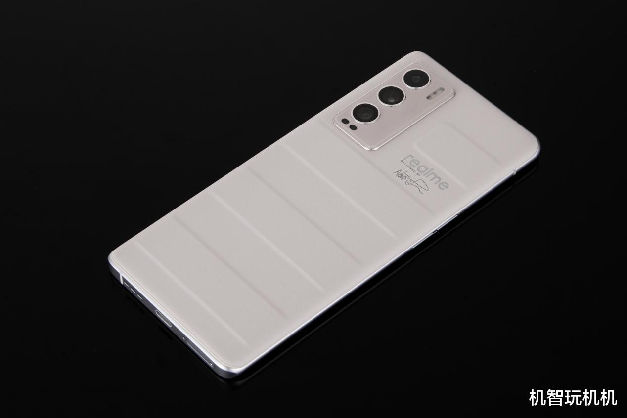 realme|2399起！realme GT大师版发布：一如既往的香气扑鼻！