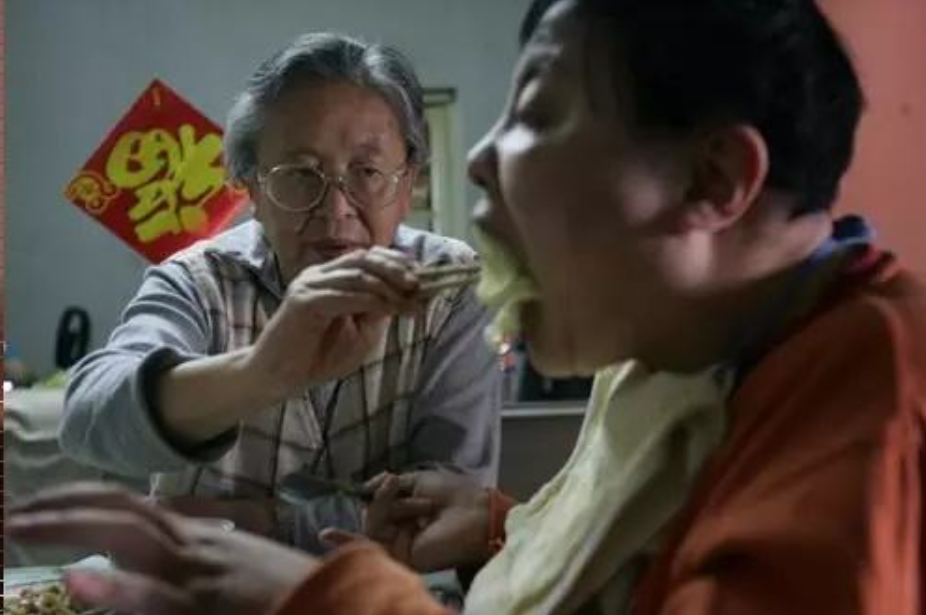 1994年,清华学霸朱令,惨遭室友投毒,如今48岁的她怎样了?