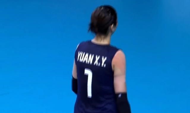 龚翔宇|25-14！中国女排轻松大胜，北长城拦网稳定，朱婷龚翔宇进攻出色