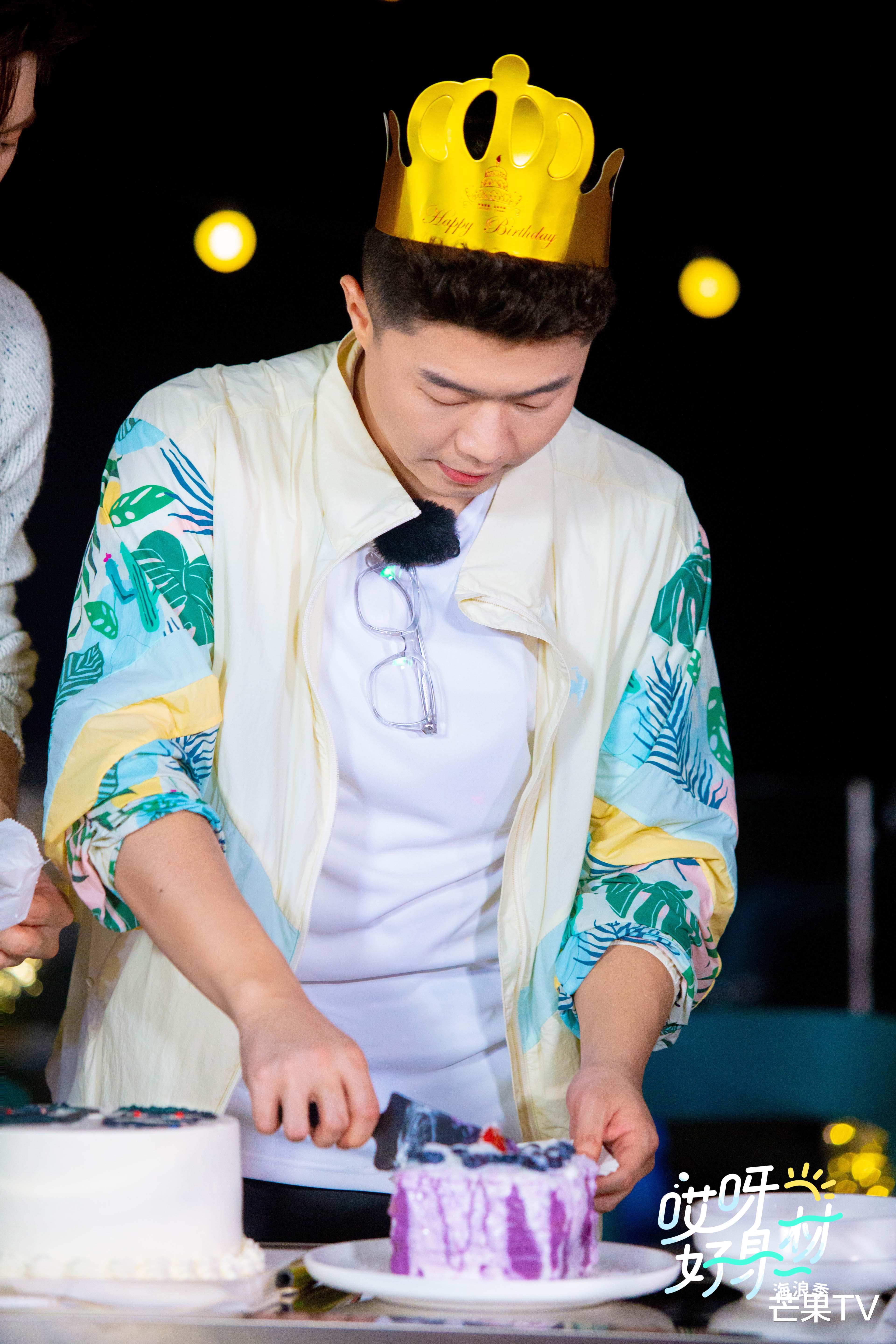 宋妍霏|《哎呀好身材》王子异公主抱宋妍霏超甜，周九良隐藏的舞王曝光