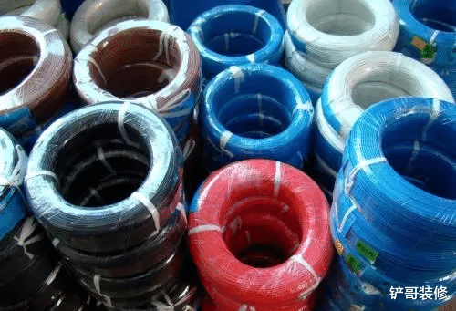 老电工提醒：电路施工时，别再花冤枉钱了！