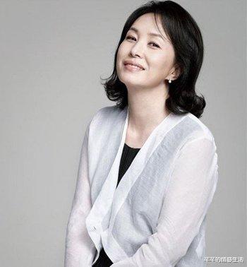 芊芊的情感生活 33岁农村小伙娶了47岁离异女人，直言: 我是幸运的