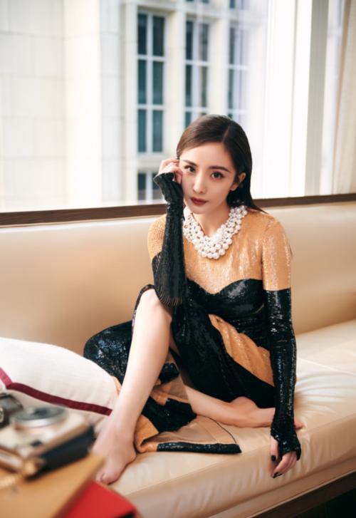 Ala的陪伴|杨幂的颜值，气质，穿搭，样样都拿捏的死死的，爱了爱了