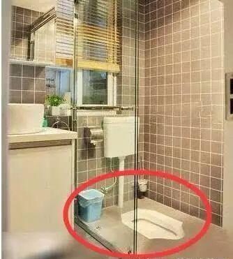 卫生间还在装老式马桶吗，现在流行这样装了，省钱实用还省地