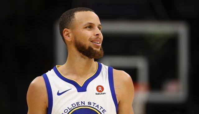 湖人队|詹姆斯34分尽力了，湖人错失客场11连胜！库里风头将被詹姆斯掩盖