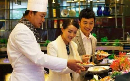 舜网 为什么自助餐总是没吃多少就饱了?怎么吃才能回本,教你3招不要再被店家骗了