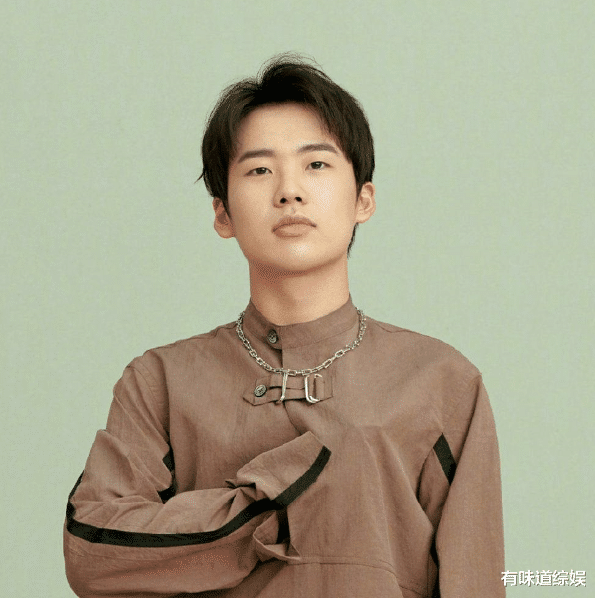 张博宇|有种“整容”叫张丰毅儿子，曾被亲爹吐槽丑，现逆袭成男神