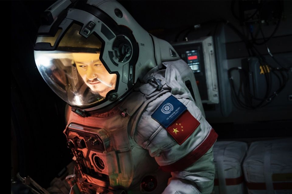 流浪地球是天方夜谭!1万台行星发动机,就想带走地球?