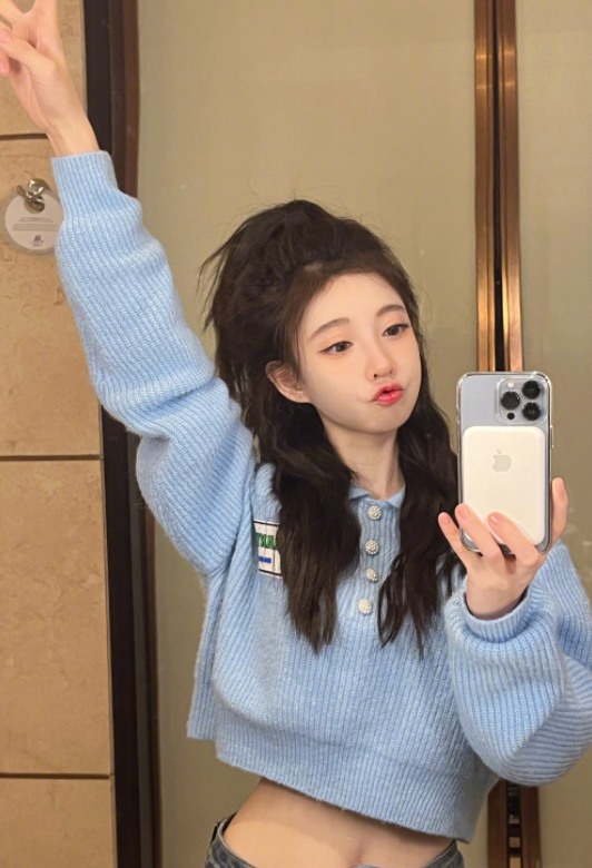 冯提莫|飘雪变装风靡全网，冯提莫素颜拖鞋成焦点，摇身一变成女神