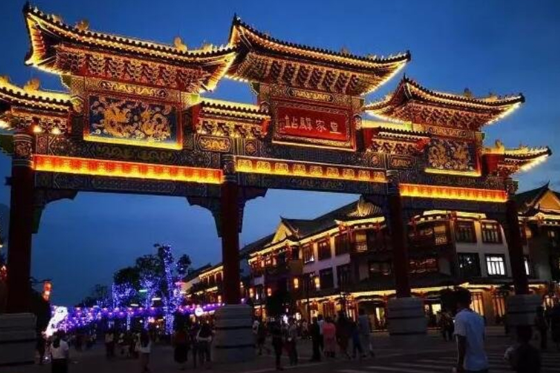 古镇 又火了！驻马店耗资80亿的“假古镇”，热度与清明上河园比肩