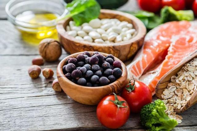 饮食|女生152—176cm标准体重表公布，快来看一看，可能你并不需要减肥