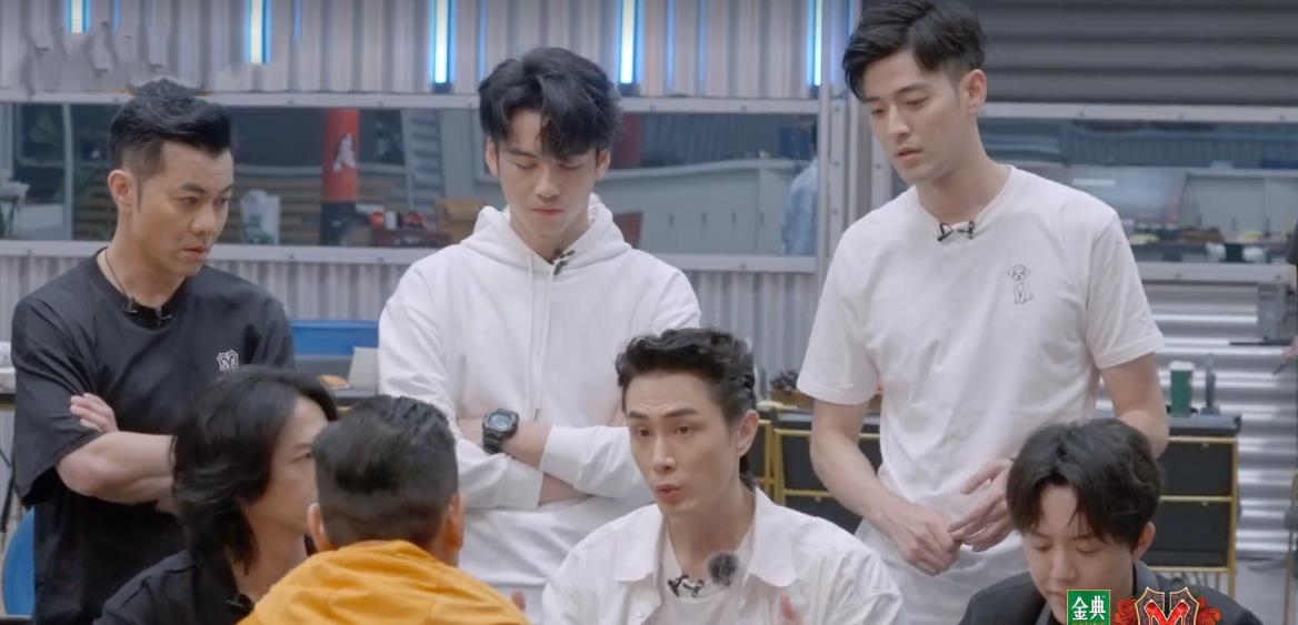 梦迁几度|《披荆斩棘的哥哥》规则翻车,观众不满半决赛选手“抱团”